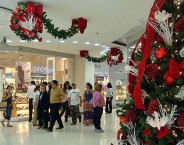 Consumidor brasileiro projeta um gasto de 30% a mais no Natal deste ano